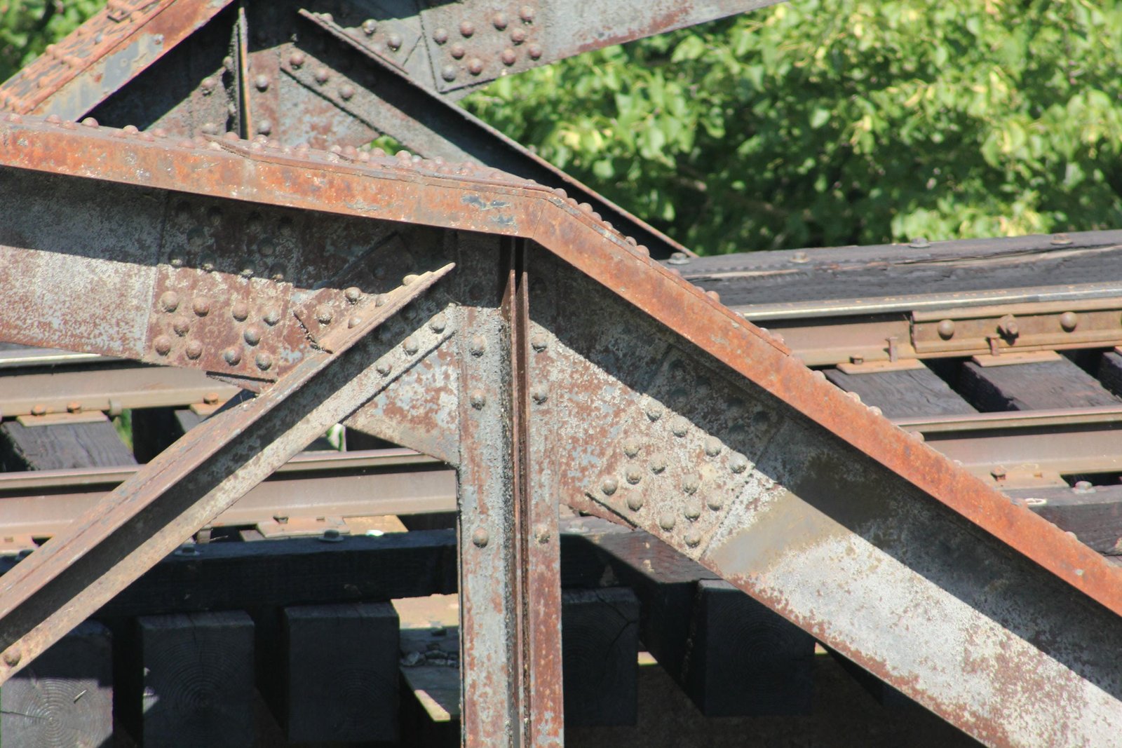 Upper angle connection